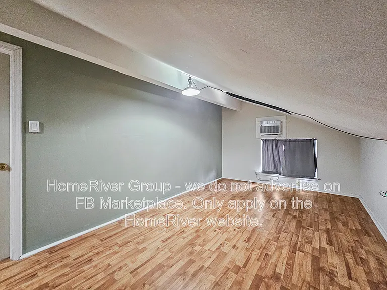 8823 Wellesley Manor Dr — Photo 15