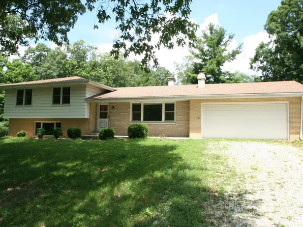 29724 Allentown Rd, Mackinaw, IL 61755