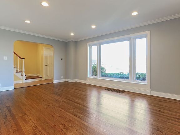 4th image of 5925 W Touhy Ave