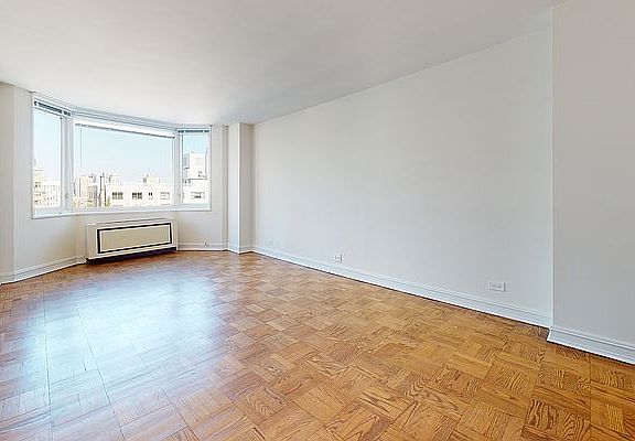 5th image of 400 E 71st St APT 20M