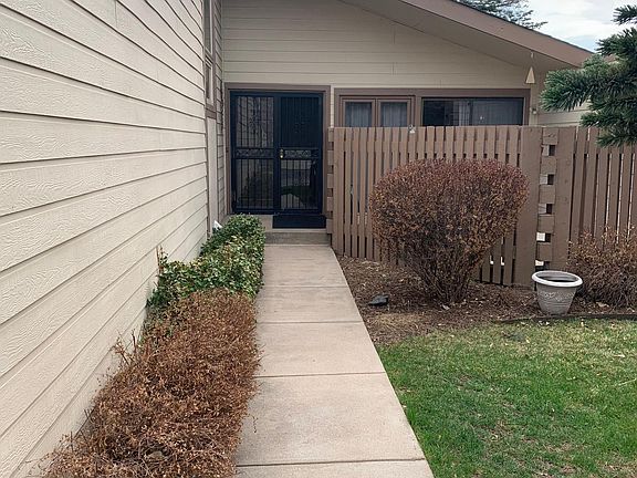 Walkway to Entry. Front Deck is on the right.