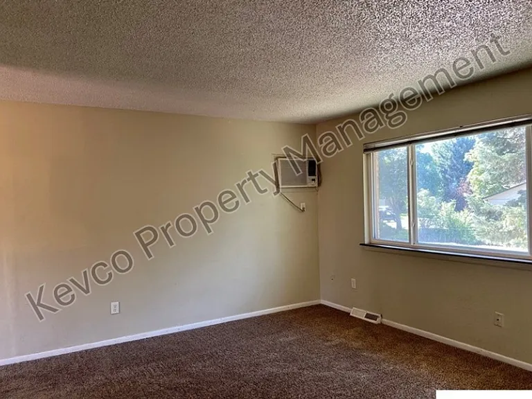 2506 Timber Ct — Photo 3