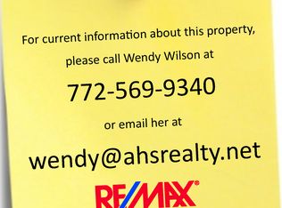 33 Sunset Dr, Sebastian, FL 32958