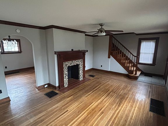 4th image of 5224 Stewart Ave