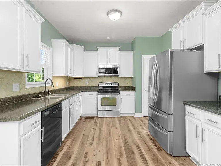 1621 Ellie Ave — Photo 9