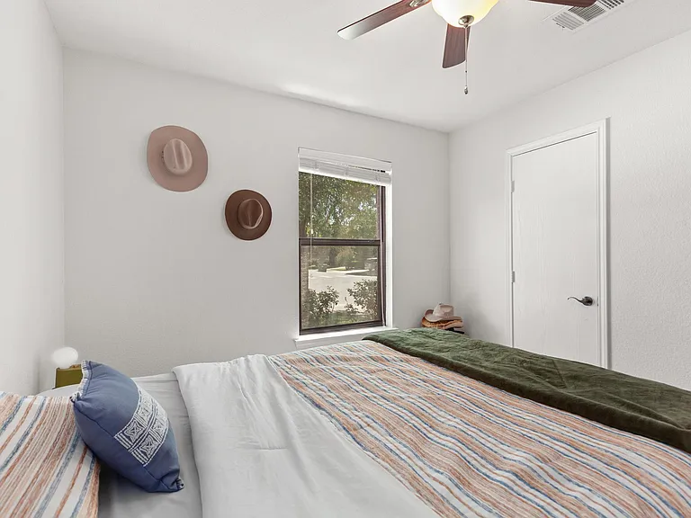 14224 Lake Victor Dr — Photo 21