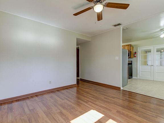 5th image of 3321 Iowa Ave