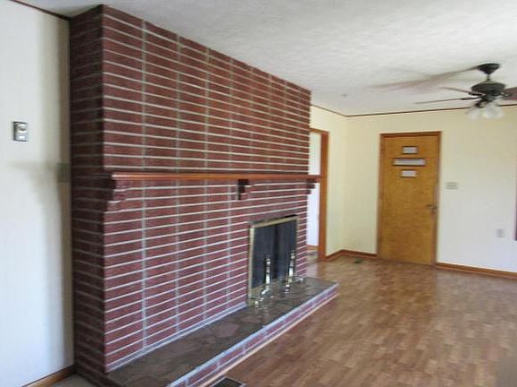 4th image of 329 Quillen Terrace Cir