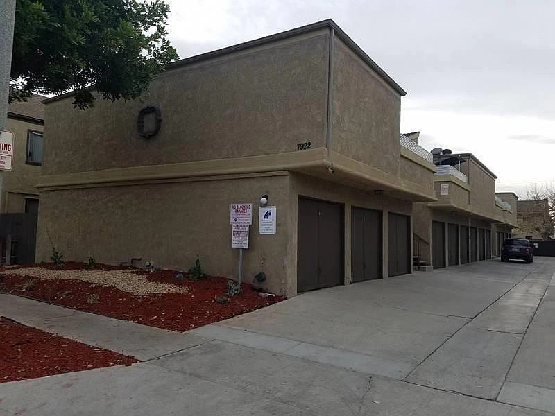 2nd image of 7912-7922 Aldrich Dr #7912-1