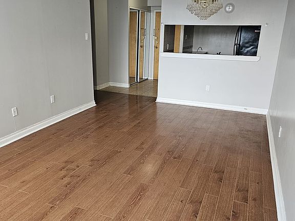 2nd image of 3050 Ellesmere Rd #403