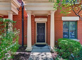 157 Festival Ct, Elgin, IL 60120