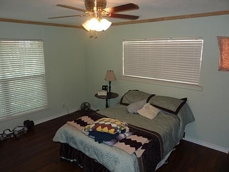 5th image of 301 N 10th Ave