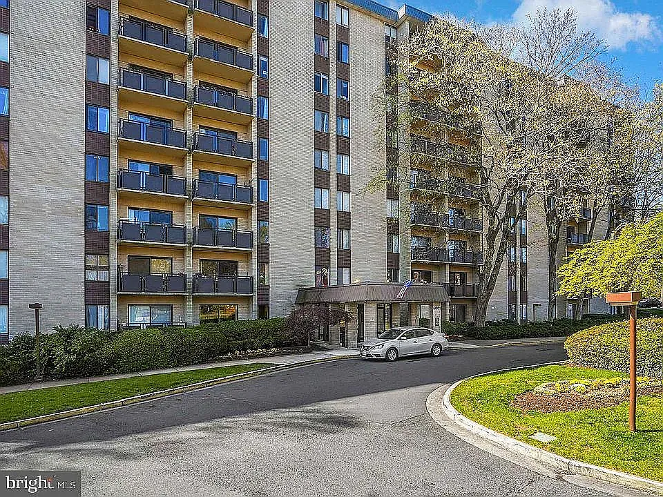1 bed, 560 sqft, $1,850 — Photo 2