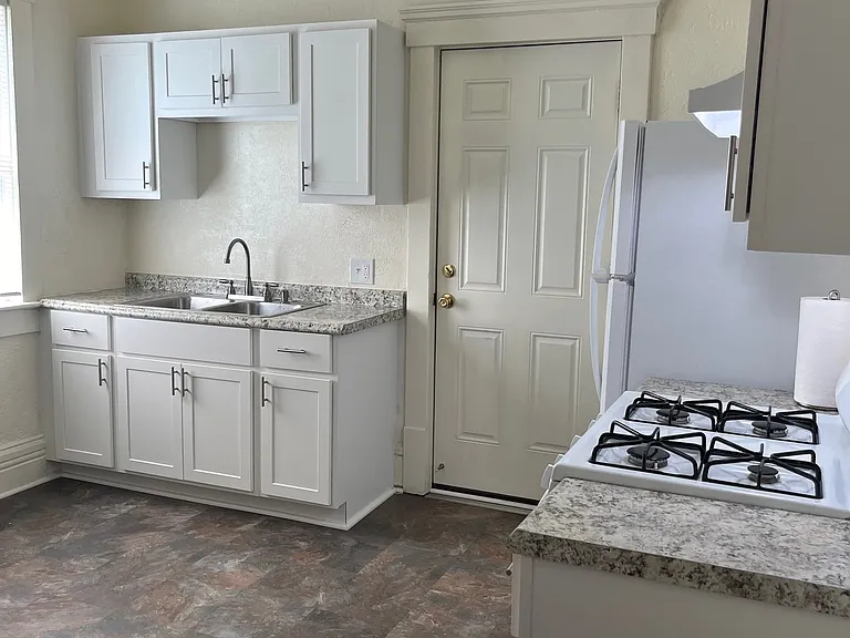 287 Wheeler St — Photo 1