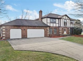 36572 Derby Downs Dr, Solon, OH 44139