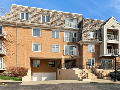 308 Happ Rd APT 204, Northfield, IL, 60093