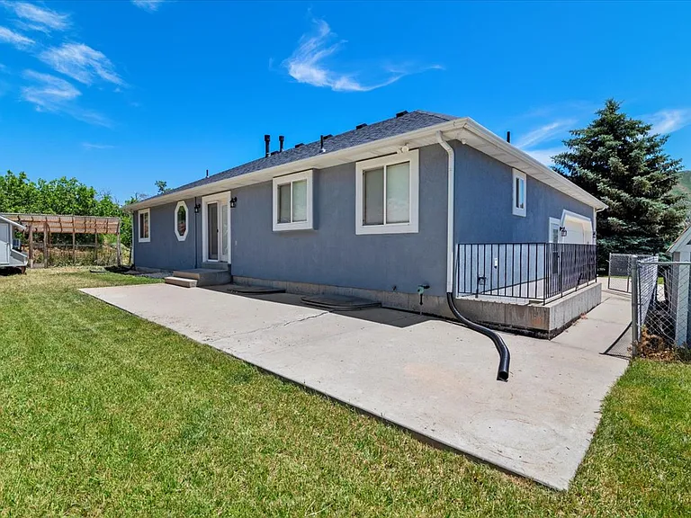 1676 S Mountain View Cir — Photo 24