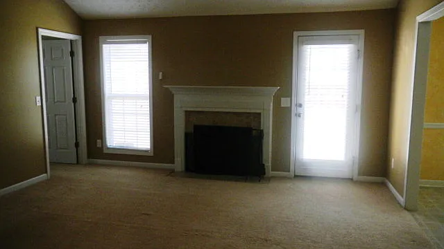 8028 Garrett Pines Dr — Photo 9