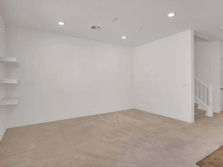 24134 Tuscany Ave — Photo 28