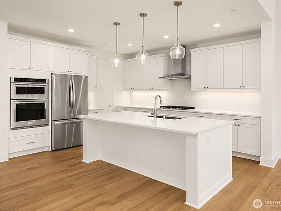 5th image of 21613 Poplar Way