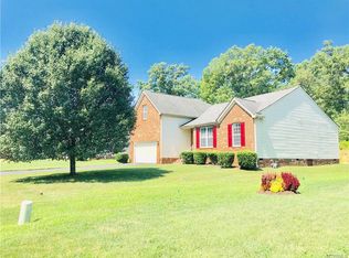 209 Scotch Pine Dr, Sandston, VA 23150