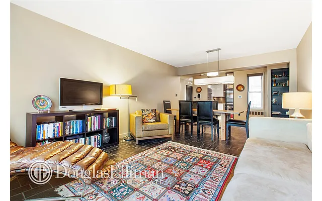 Sold by Douglas Elliman | media 14