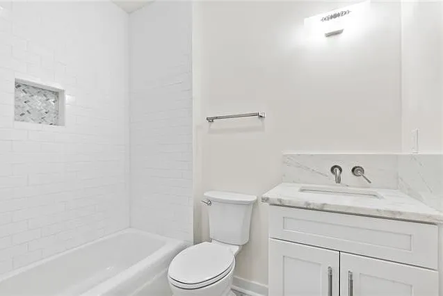 714 S Madison St — Photo 21