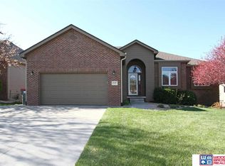 8057 Hunters Ridge Rd, Lincoln, NE 68516