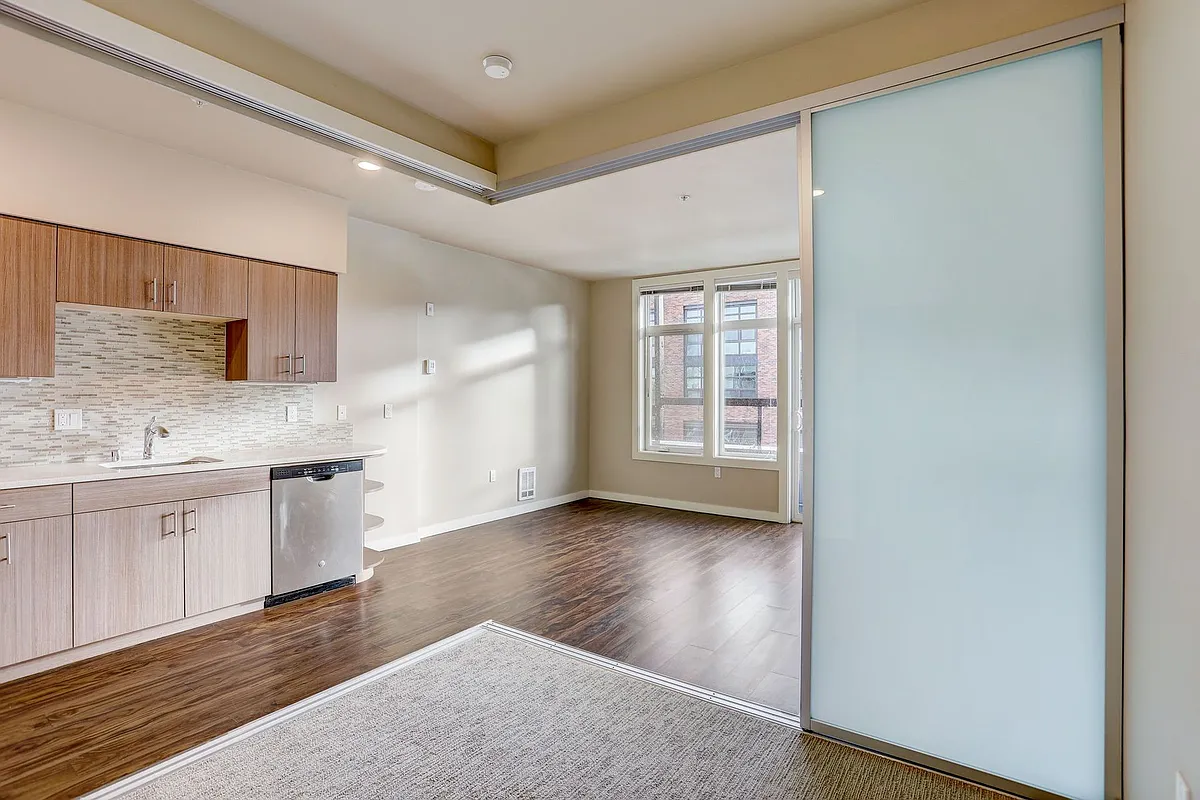 Building Photo - Evolve Apartments