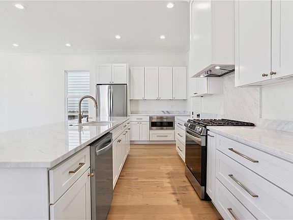 4th image of 2536 Soniat St