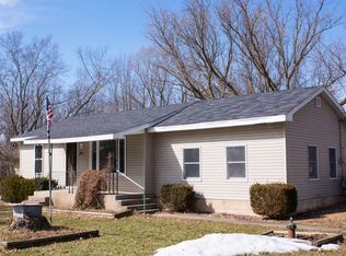W298 N Circle Dr, Genoa City, WI 53128