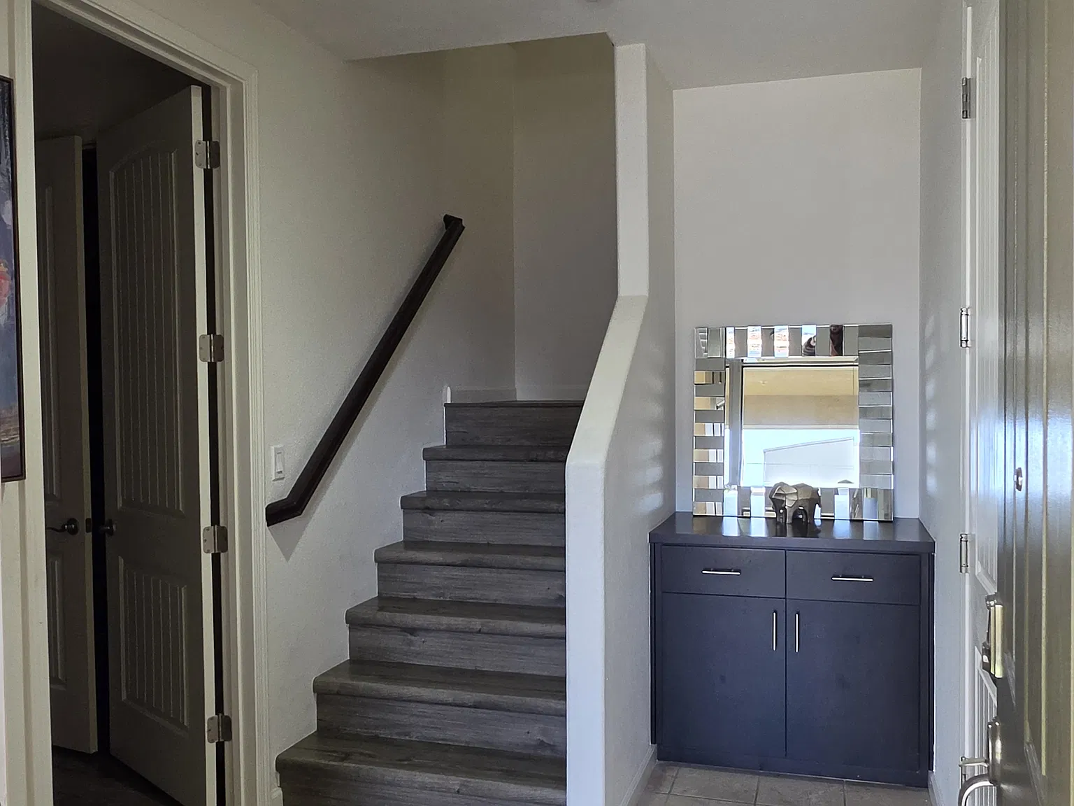 4 bed, 3.5 bath, 2144 sqft, $5,300 — Photo 3