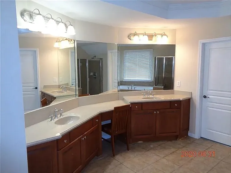 3785 Creekview Ridge Dr NE — Photo 7