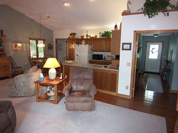 4th image of 1566 Sugar Creek Dr