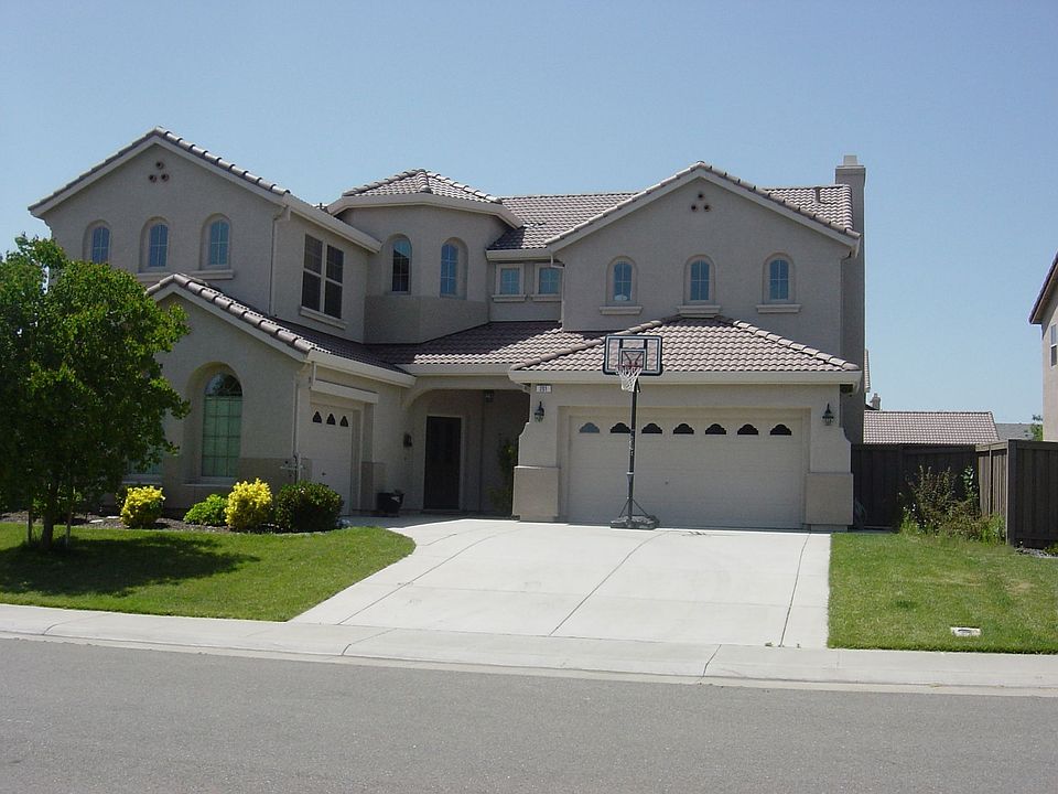 1st image of 201 Serranos Ct