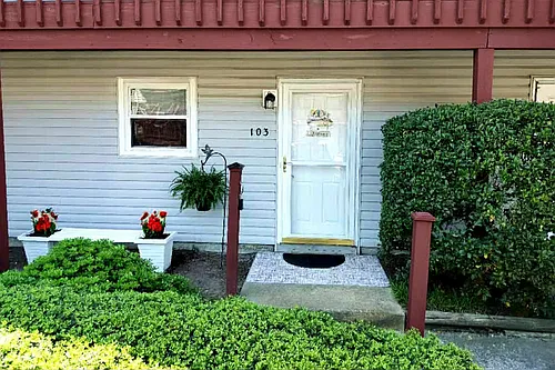 500 Barberton Dr Photo 1
