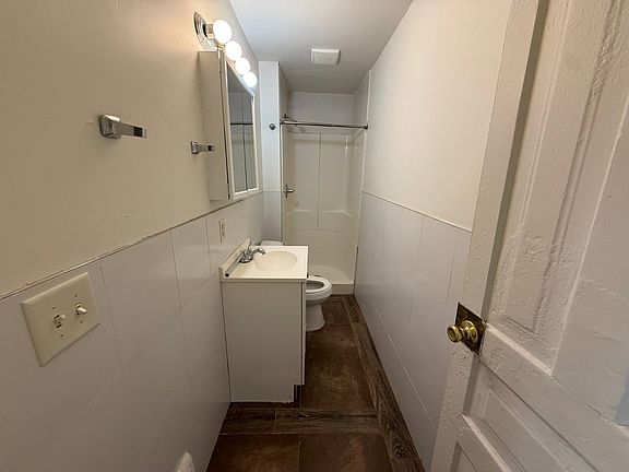 3rd image of 930-932 S Park St #1