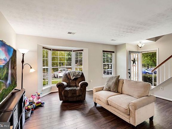 5th image of 4899 Backwater Ct