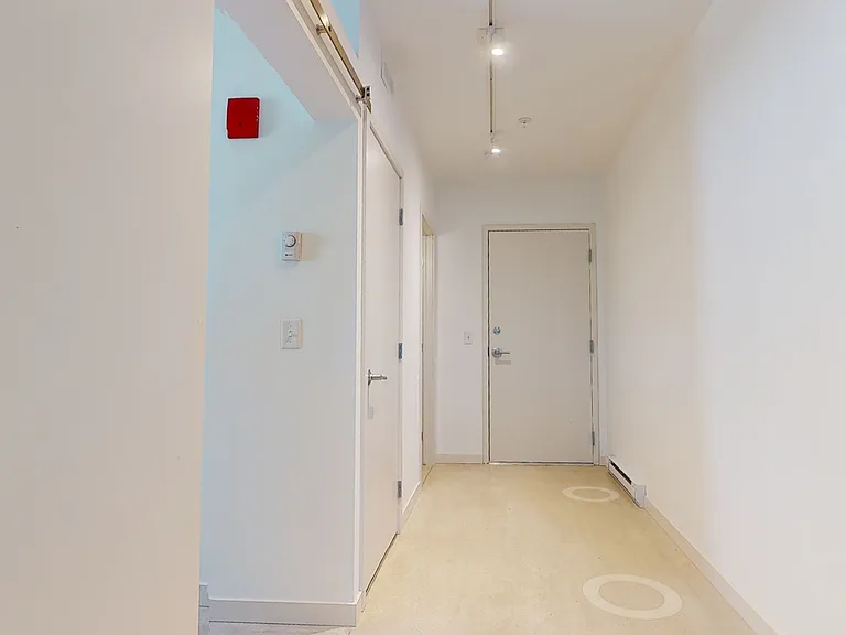 Amp House Apartments — Photo 6