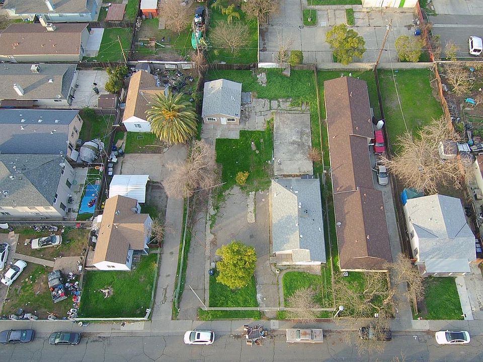 1st image of 7717-7717 32nd Ave
