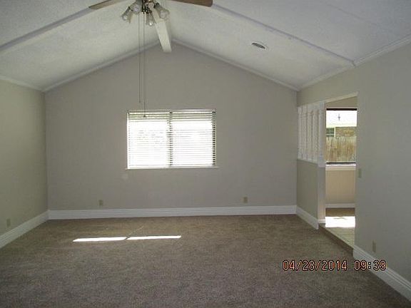 3rd image of 2703 Highland Cir