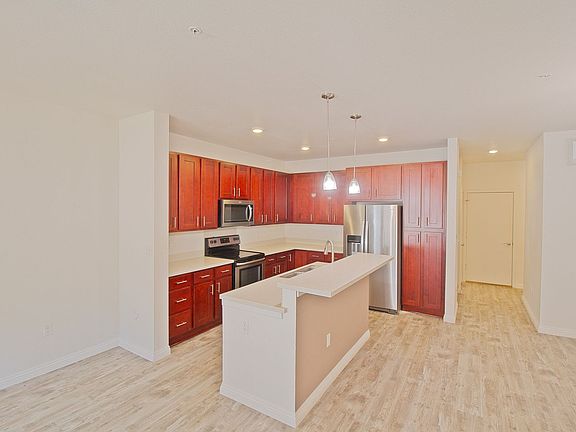 5th image of 550 Kamaaha Ave APT 904