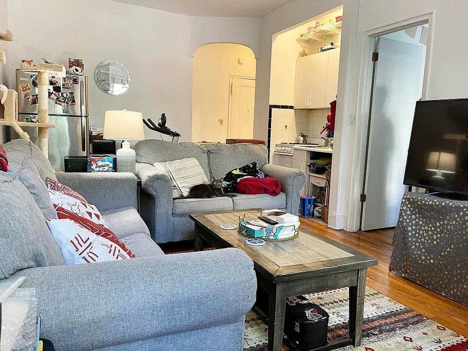 311 E 52nd St #2-B