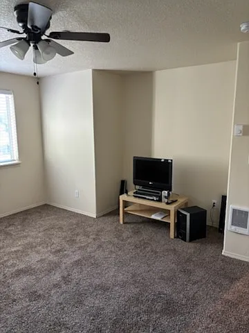 1195 Norway St NE — Photo 14