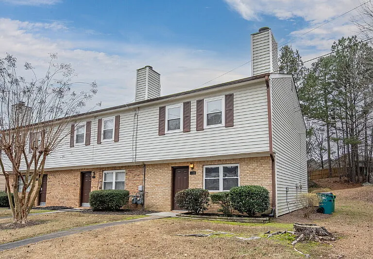 114 Bentley Pkwy #B — Photo 2