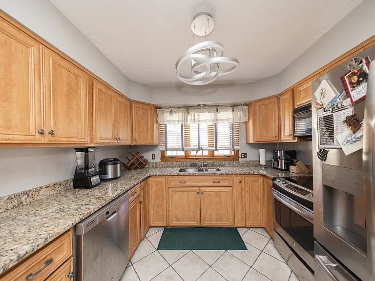 423 Goldthwaite Rd — Photo 11