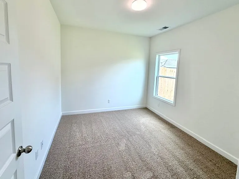 155 Summer Rose Ln — Photo 7