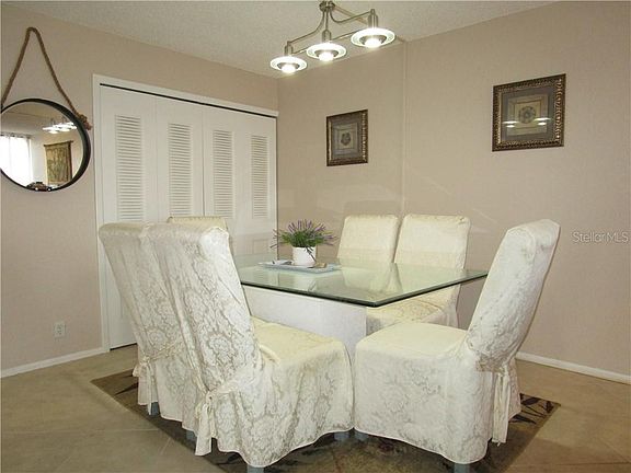 4th image of 255 Dolphin Pt APT 609