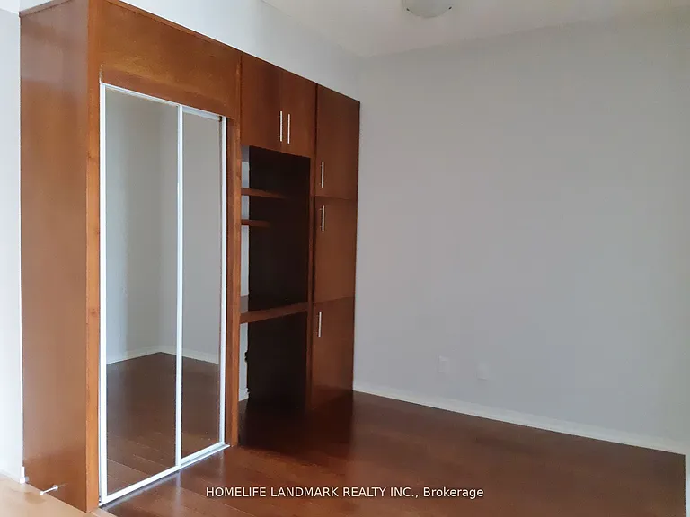 65 Bremner Blvd #4709 — Photo 8