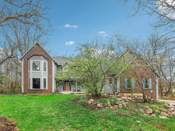 4810 South Forest AVENUE, New Berlin, WI 53151